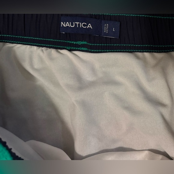 Nautica | 6" Tri-Block Quick Dry Performance Swim Trunks (L) - Picture 4 of 4